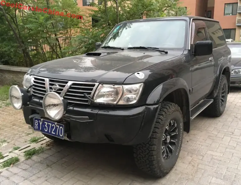 nissan-safari-black-1-1.webp