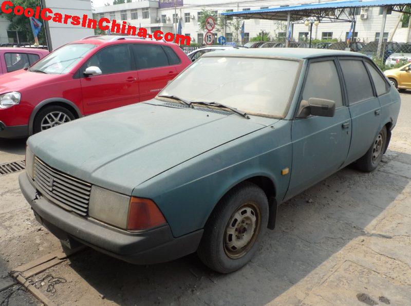 A Dusty Moskvitch Aleko 2141S In Beijing - CoolCarsInChina.com