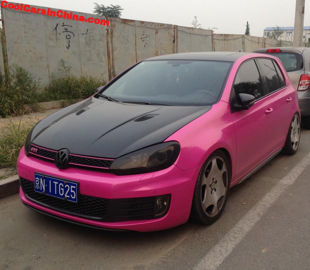 Golf GTI Is Pink & Black In China 